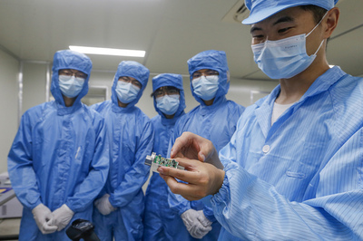 創“芯”路 育“芯”人——黃山學院功率集成電路團隊的“芯”路擔當